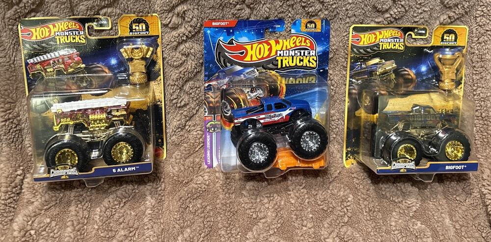 2025 Hot Wheels Monster Trucks 50th Anniversary Lot Of 3 Leading Legends 1:64